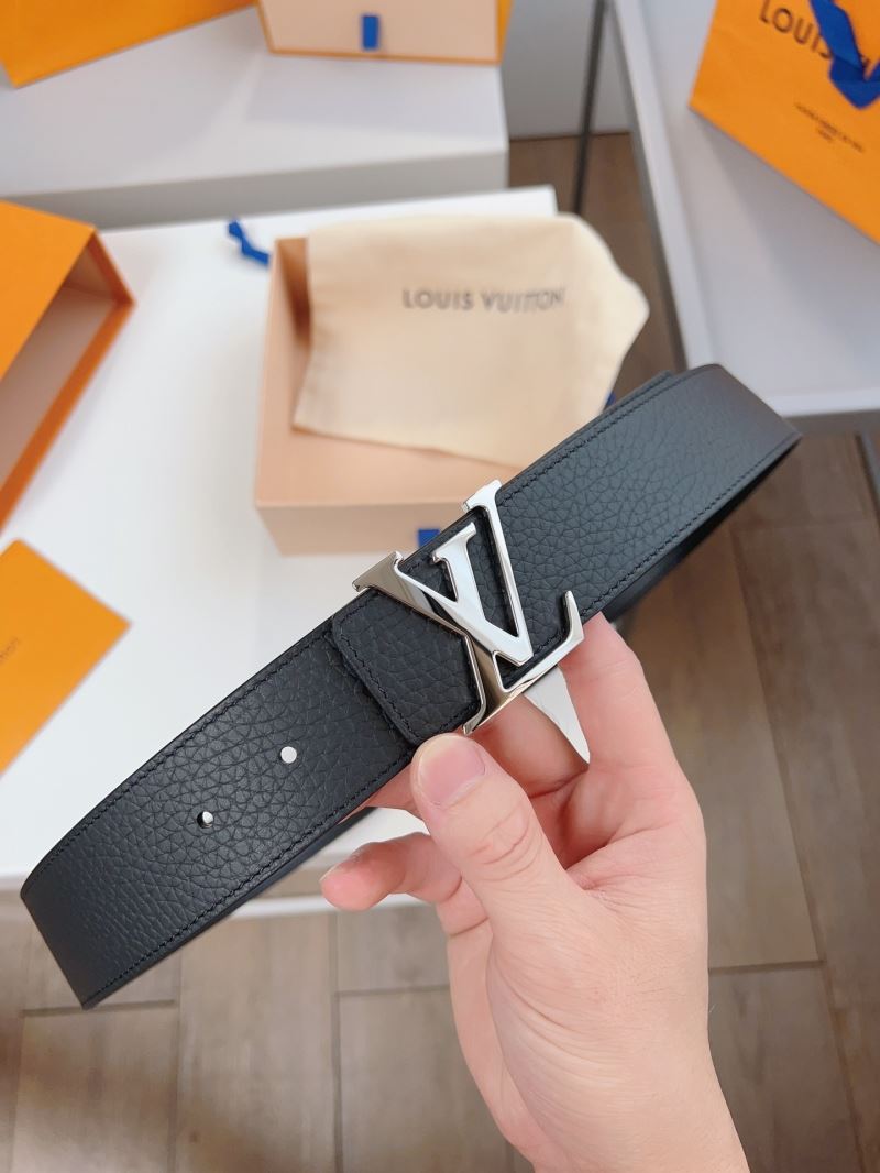 l0vis Vvtt0n belts